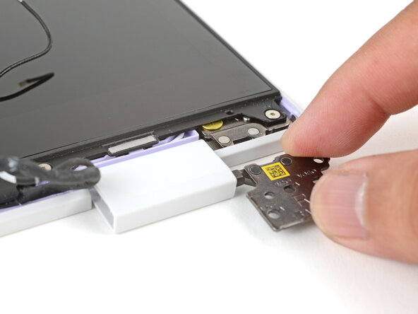 Framework Laptop 12 Webcam Cable Replacement, Twist the hinge plates down: 36 단계, 이미지 3개 중 3개