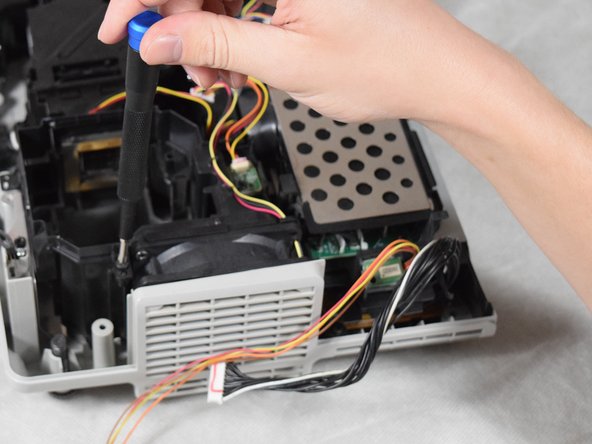 Epson PowerLite 83+ Fan Replacement: crwdns2935265:010crwdnd2935265:02crwdnd2935265:03crwdne2935265:0