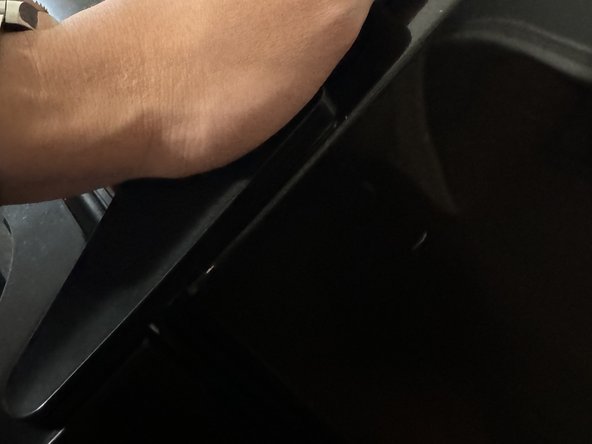 Midea MRU03M2ABB Upright Freezer Door Replacement: crwdns2935265:011crwdnd2935265:02crwdnd2935265:02crwdne2935265:0