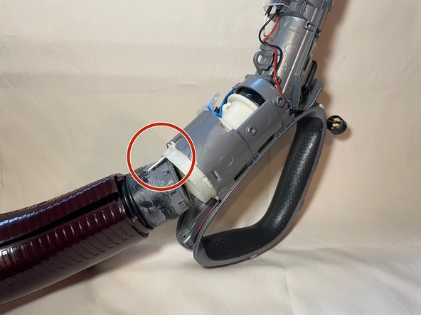 Disassembling Shark Rotator Powered Lift-Away Handle: crwdns2935265:08crwdnd2935265:03crwdnd2935265:03crwdne2935265:0