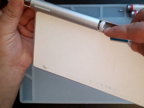 How to Repair Apple Wireless Keyboard A1314 - Doesn't Turn On: step 5, image 3 of 3