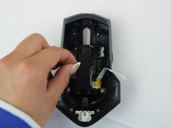 Alienware AW610M Side Button Replacement: step 9, image 1 of 2