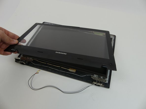 Samsung NP-QX411L Screen Replacement: crwdns2935265:017crwdnd2935265:02crwdnd2935265:02crwdne2935265:0