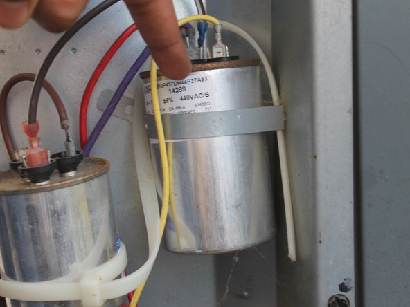 AC Capacitor for A/C Condenser Unit Replacement: adım 4, 3 resimden 2.