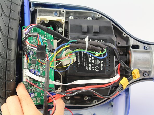 Hover-1 Titan Right Gyroscope Replacement: crwdns2935265:05crwdnd2935265:03crwdnd2935265:03crwdne2935265:0