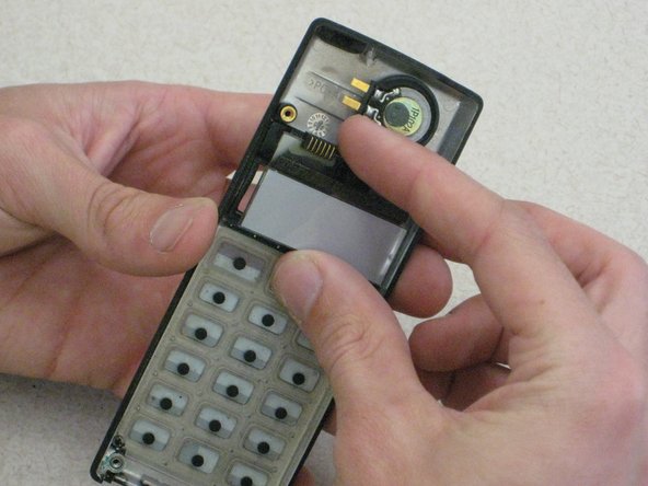 Disassembling Ericsson CF 388 LCD Display Screen, LCD Display Screen: crwdns2935265:07crwdnd2935265:02crwdnd2935265:02crwdne2935265:0