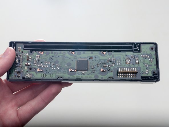 Kenwood KDC-BT565U LCD Screen Replacement: crwdns2935265:04crwdnd2935265:02crwdnd2935265:02crwdne2935265:0