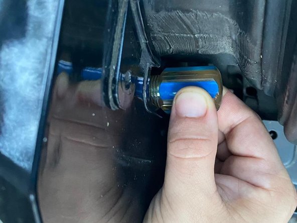 2011 Mitsubishi Outlander Bumper Taillight Replacement: crwdns2935265:04crwdnd2935265:02crwdnd2935265:03crwdne2935265:0