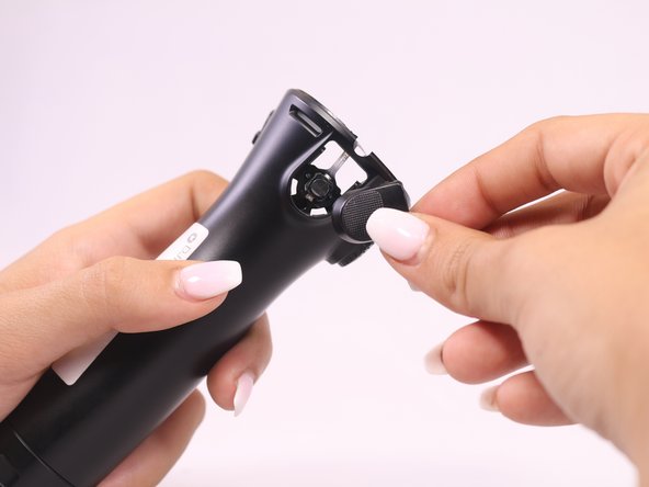 Osmo Mobile Trigger Button Replacement, Trigger Button: crwdns2935265:011crwdnd2935265:02crwdnd2935265:02crwdne2935265:0