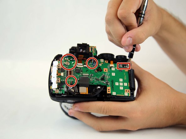 Remplacement du flash de décharge du Fujifilm FinePix HS30EXR: étape 14, image 1 de 1