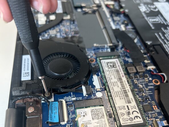 Lenovo ThinkPad L390 Motherboard Replacement, Removing heat fan/heat sink: crwdns2935265:06crwdnd2935265:02crwdnd2935265:02crwdne2935265:0