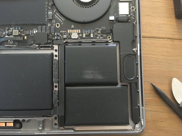 MacBook Pro 16" 2019 Speaker Replacement, The part: crwdns2935265:03crwdnd2935265:02crwdnd2935265:02crwdne2935265:0