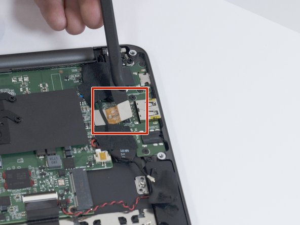 Razer Blade Stealth 2017 Audio and USB-A Port Replacement, Audio and USB-A Port: crwdns2935265:06crwdnd2935265:02crwdnd2935265:02crwdne2935265:0