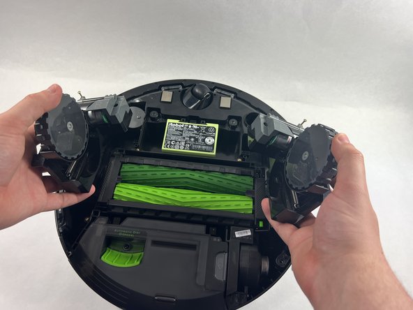 iRobot Roomba i7 Plus Drive Wheel Replacement, Drive Wheel: crwdns2935265:03crwdnd2935265:02crwdnd2935265:02crwdne2935265:0