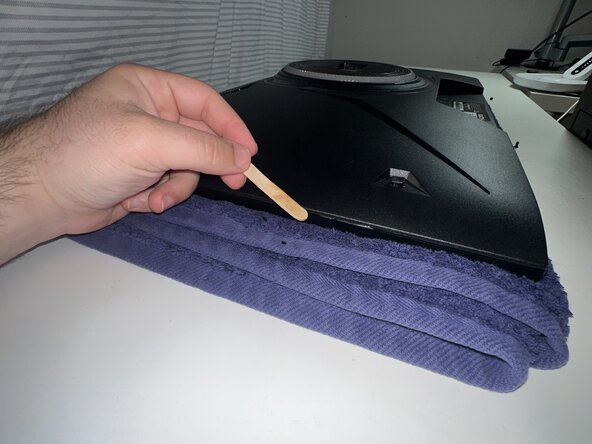 Viotek Gaming Monitor W2711SE Back Panel Attachment Latch Repair: crwdns2935265:09crwdnd2935265:02crwdnd2935265:03crwdne2935265:0