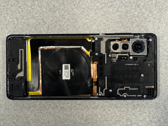 Motorola Edge Plus 2020 Battery Replacement, Back Cover: crwdns2935265:01crwdnd2935265:03crwdnd2935265:03crwdne2935265:0