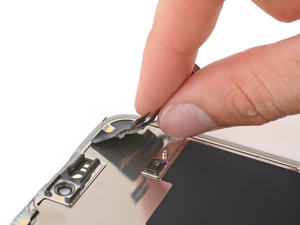 iPhone 15 Pro Max 屏幕更换: 步骤 32 中的图像 1，2