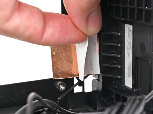 Framework Desktop Antennas Replacement, Remove the adhesive liner: Schritt 43, Bild 1 von 2