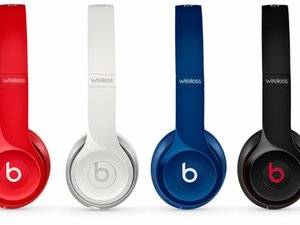 Beats studio flashing red and white hot sale