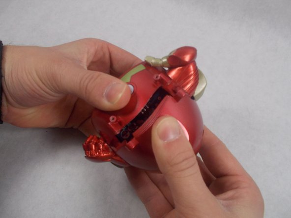 Marvel iHome MR-M66 Power Switch Cover Replacement: crwdns2935265:04crwdnd2935265:02crwdnd2935265:03crwdne2935265:0