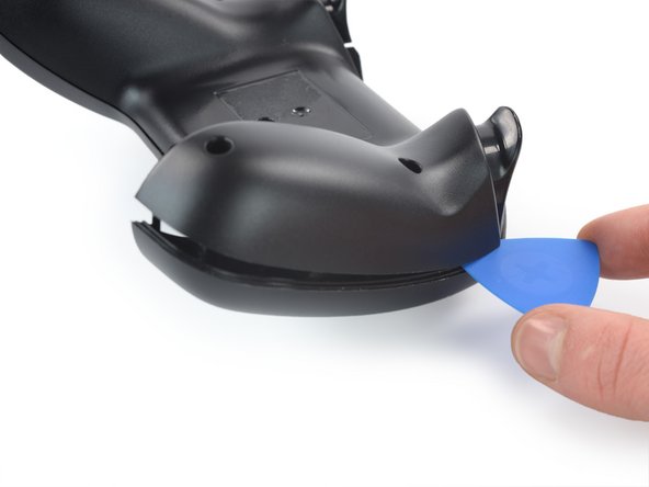 SteelSeries Nimbus+ Triggers Replacement, Release the plastic clips: crwdns2935265:07crwdnd2935265:02crwdnd2935265:02crwdne2935265:0