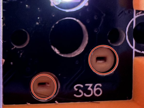 Ducky One 3 SF Keycaps and Switches Replacement: шаг 9, изображение 2 из 3