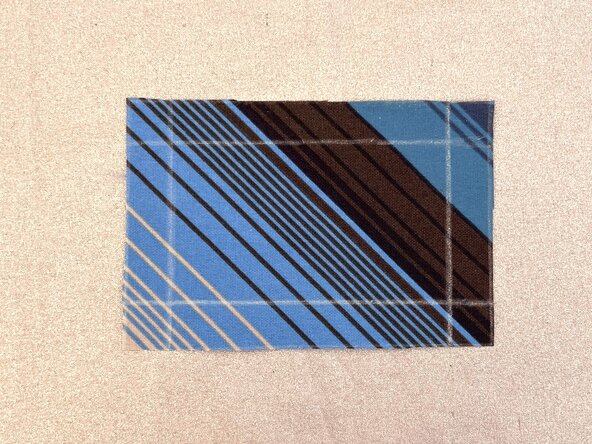 Make a Fabric Patch, Cut the patch: crwdns2935265:08crwdnd2935265:02crwdnd2935265:02crwdne2935265:0