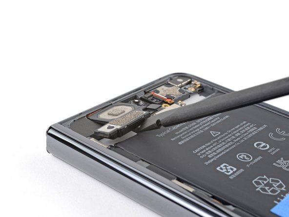 Google Pixel Fold Inner Screen Assembly Replacement, Remove the top speaker: crwdns2935265:0107crwdnd2935265:02crwdnd2935265:03crwdne2935265:0