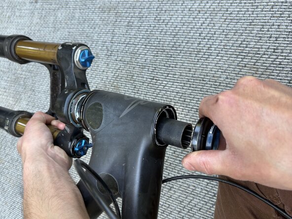 Fox32 Mountain Bike Front Air Suspension Fork Seal and Oil Replacement: étape 17, image 2 de 3