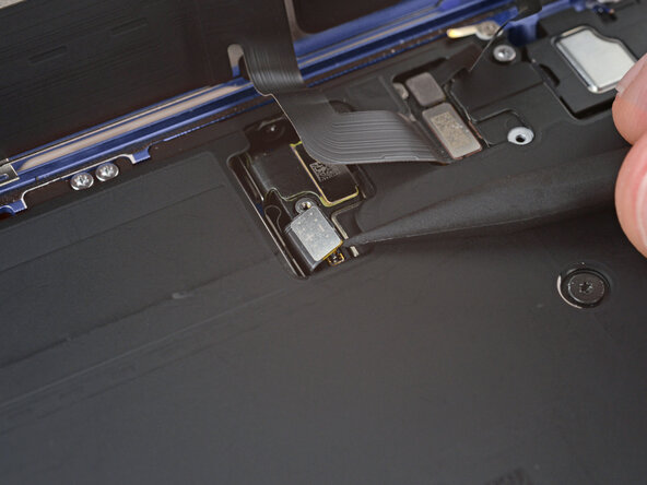 iPhone 17 Pro Battery Replacement, Disconnect the battery: crwdns2935265:021crwdnd2935265:02crwdnd2935265:02crwdne2935265:0