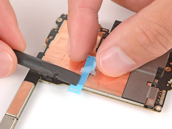 Google Pixel 9a Logic Board Replacement, Apply the thermal pads: passo 36, immagine 2 di 3