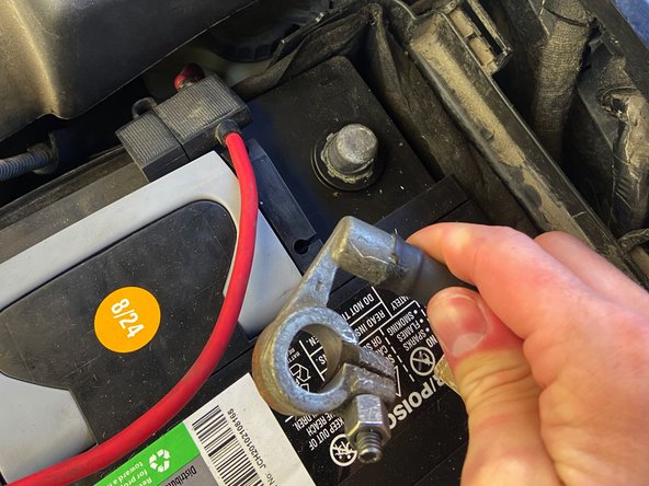 2005 Volkswagen Jetta Battery Replacement: crwdns2935265:04crwdnd2935265:02crwdnd2935265:02crwdne2935265:0