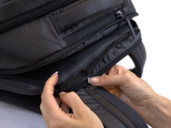 How to fix a Detached Backpack Strap, Clean the area: crwdns2935265:07crwdnd2935265:03crwdnd2935265:03crwdne2935265:0