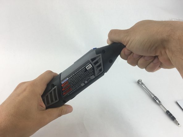 Remplacement de l'axe de verrouillage de l'arbre du Dremel 4000, Dos du boîtier: étape 1, image 1 de 2