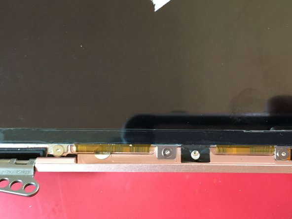 How to build a display using a iMac: step 23, image 1 of 3
