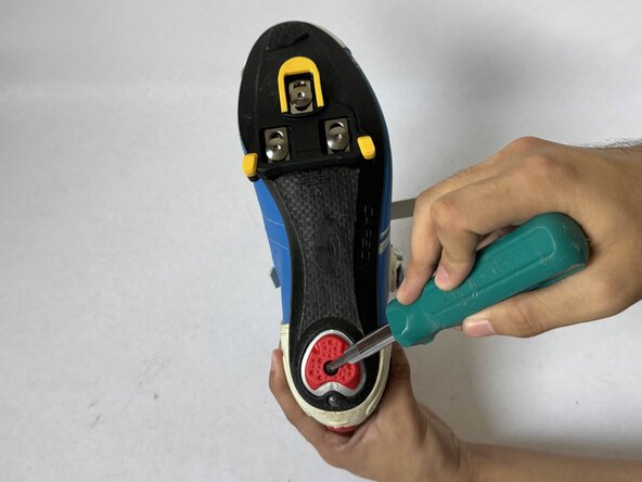 Sidi Bike Shoe Cleat and Heel Plate Replacement: crwdns2935265:05crwdnd2935265:02crwdnd2935265:02crwdne2935265:0