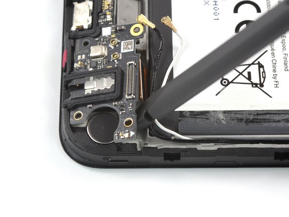 Nokia G42 5G Charging Port Assembly Replacement, Pry up the charging port assembly: step 22, image 3 of 3