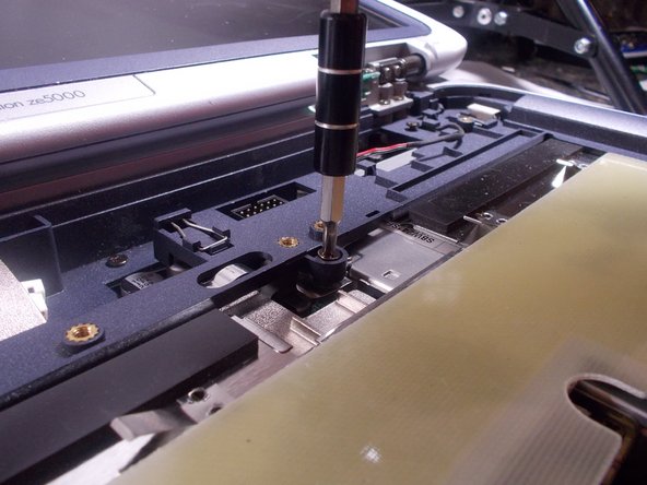 HP Pavilion ze5000 Primary Fan Replacement: crwdns2935265:015crwdnd2935265:02crwdnd2935265:02crwdne2935265:0