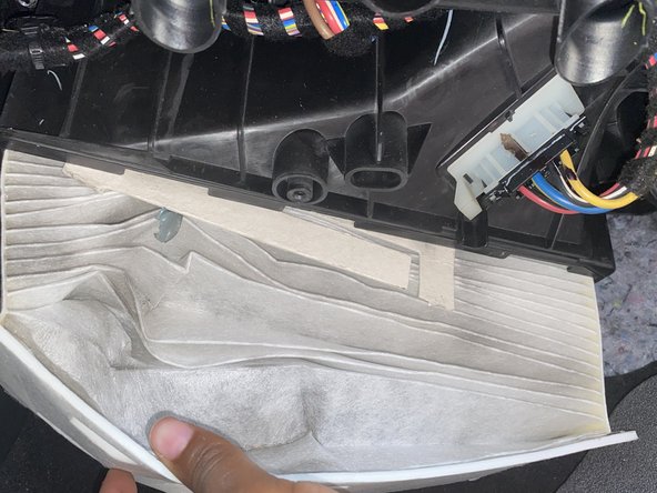 2005-2011 Volkswagen Jetta Cabin Air Filter Replacement: passo 6, imagem 1 %32