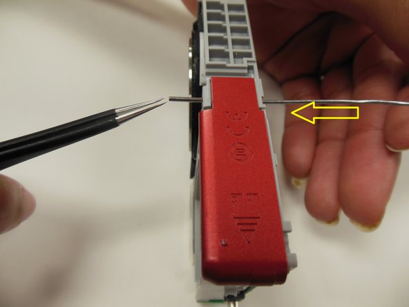 Kodak EasyShare M381 Battery Latch Replacement: crwdns2935265:015crwdnd2935265:02crwdnd2935265:02crwdne2935265:0