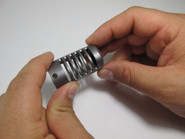 How to troubleshoot Sony ECM-MS907 sound distortion: crwdns2935265:06crwdnd2935265:02crwdnd2935265:03crwdne2935265:0