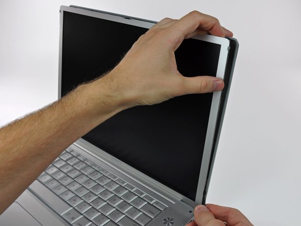 PowerBook G4 Aluminum 15" 1-1.5 GHz Rear Display Bezel Replacement: crwdns2935265:09crwdnd2935265:02crwdnd2935265:02crwdne2935265:0