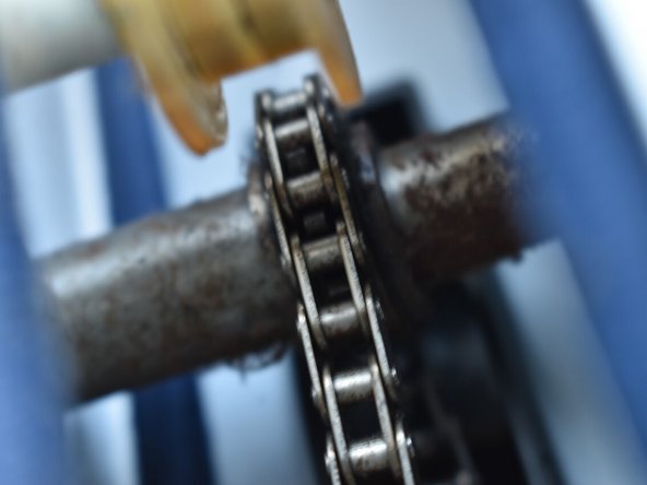 Concept2 Rowing Machine Chain Replacement: 步骤 9 中的图像 2，3