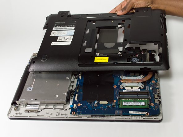 Samsung NP305E5A-A03US Optical Drive Replacement: crwdns2935265:09crwdnd2935265:03crwdnd2935265:03crwdne2935265:0