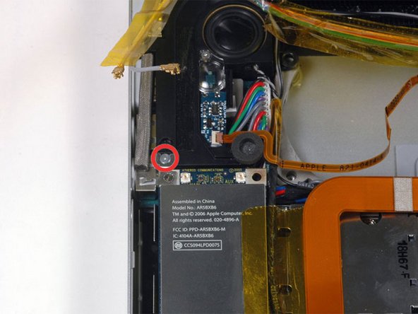 MacBook Pro 15" Core Duo Model A1150 ExpressCard Cage Replacement: Schritt 19, Bild 1 von 1