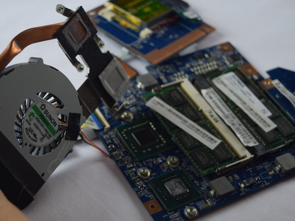 Acer Aspire 4810TZ-4120 Fan Replacement: crwdns2935265:07crwdnd2935265:02crwdnd2935265:02crwdne2935265:0