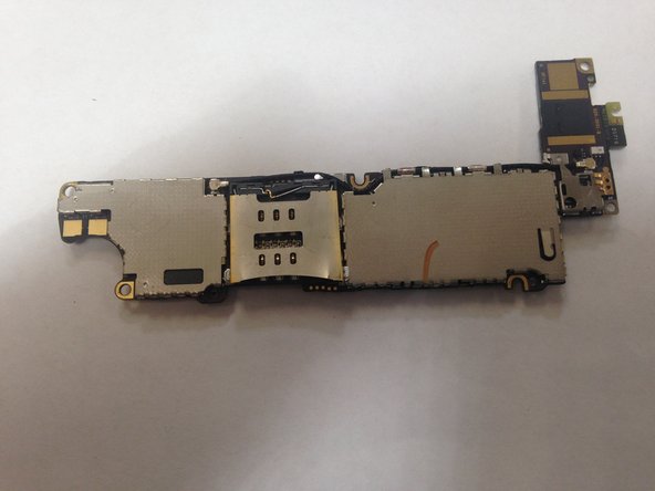 iPhone 4S Logic Board Removal, EMI Shield Removal: crwdns2935265:08crwdnd2935265:03crwdnd2935265:03crwdne2935265:0