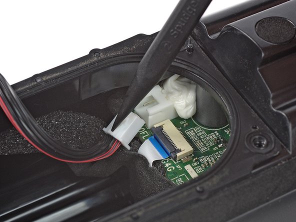 JBL Flip 5 Battery Replacement, Disconnect the woofer: crwdns2935265:015crwdnd2935265:02crwdnd2935265:02crwdne2935265:0