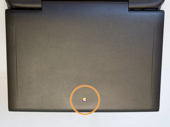 Apple Powerbook 5300 Display Replacement: passo 8, immagine 2 di 3