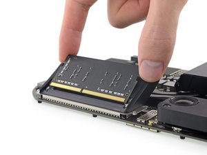 Mac mini Late 2018メモリ(RAM)の交換 - iFixit 修理ガイド